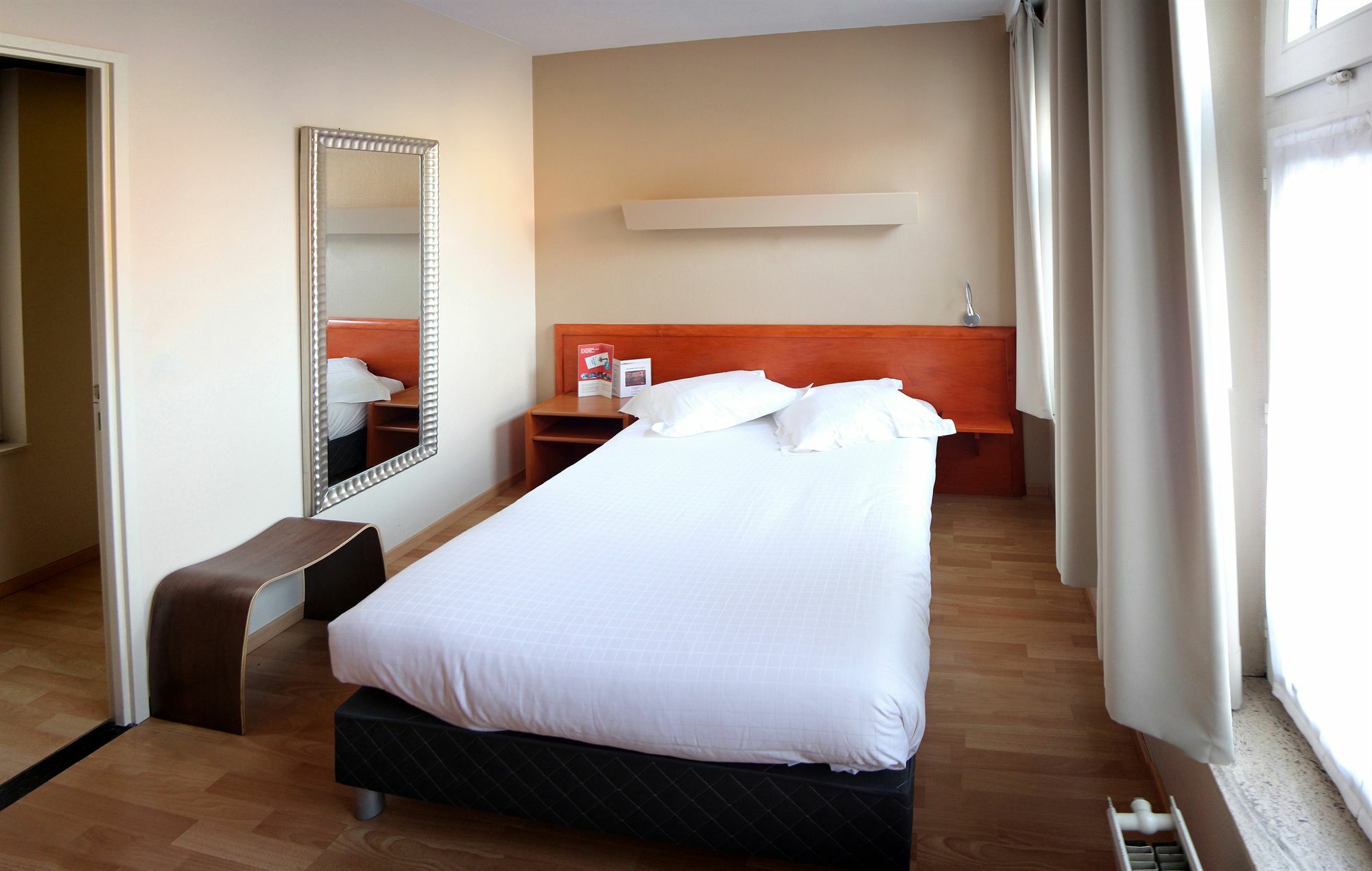 Hotel La Legende Brussels Exterior photo