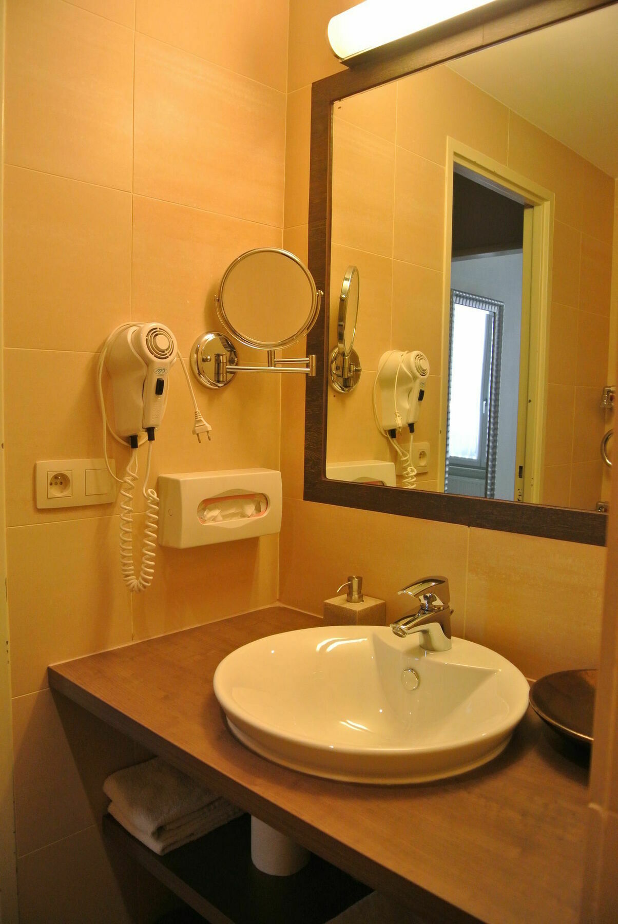 Hotel La Legende Brussels Exterior photo